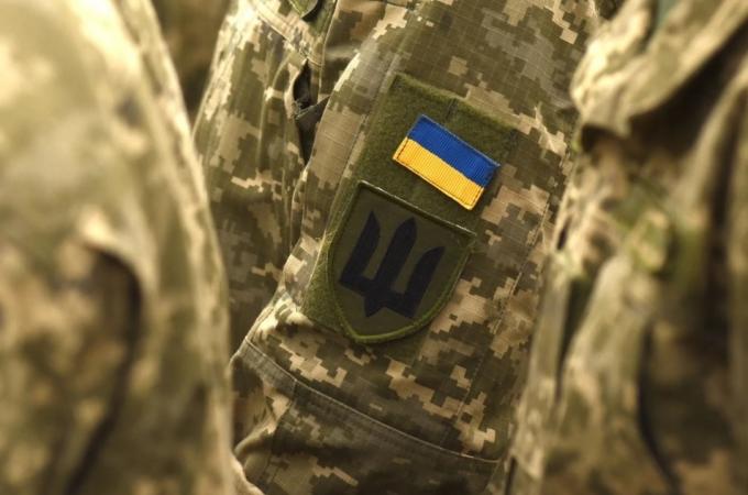 В Україні з завтрашнього дня, 1 лютого, змінюється порядок виплат додаткової грошової винагороди військовослужбовцям, які перебувають поза зоною бойових дій.