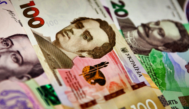 Национальный банк Украины установил на 2 января 2024 официальный курс гривны на уровне 38,014 грн/$.