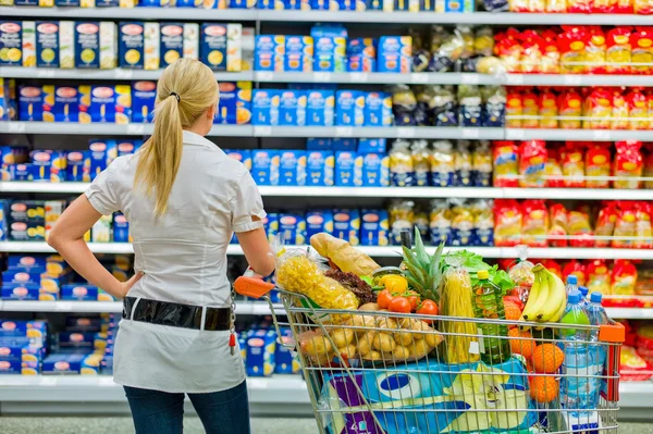 Средние цены на продукты питания в Украине в декабре 2023 по сравнению с концом 2022 выросли на 4,0%.