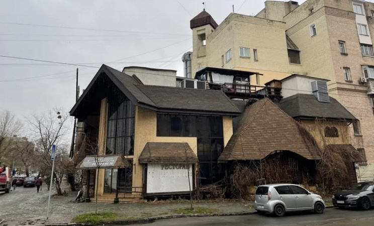 Фонд гарантирования вкладов физических лиц продал культовый ресторан-музей «Щекавица» на киевском Подоле.