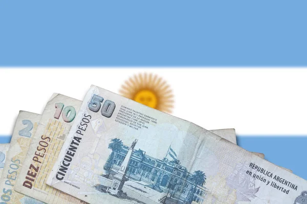 Інфляція в Аргентині за підсумками минулого року склала 211,4%, випливає із даних статистичного агентства країни.