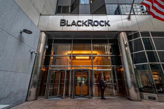 Інвестиційний гігант BlackRock першим залучив $1 млрд інвестицій після запуску біткоїн-ETF.