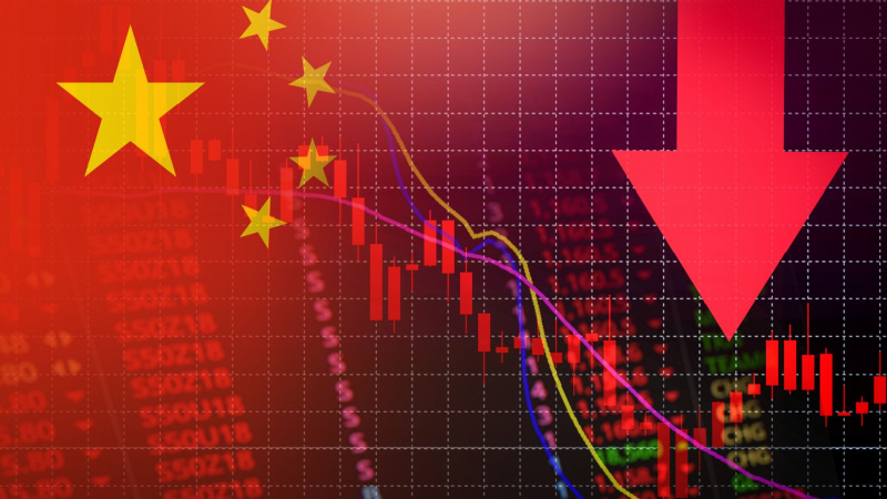 Китай розглядає варіант виводу $278 млрд через офшорні рахунки держкомпаній, аби врятувати фондовий ринок, який рекордно падає.