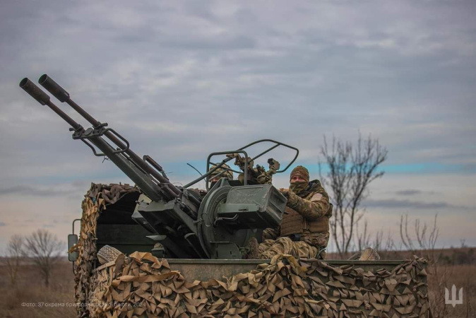 Протягом останньої доби сили ЗСУ знищили ще близько 740 окупантів й 9 танків.
