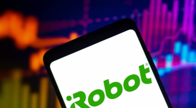 Amazon скасувала придбання виробника роботів-пилососів iRobot за $1,4 мільярда.