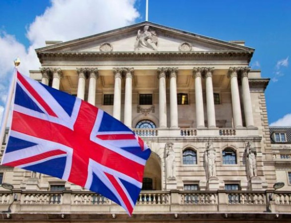 Банк Англії, як і прогнозували, зберіг базову процентну ставку на рівні 5,25% річних.