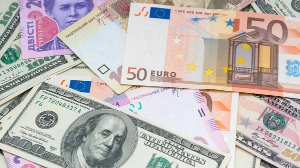 Национальный банк Украины установил на 6 февраля 2024 официальный курс гривны на уровне 37,5544 грн/$.