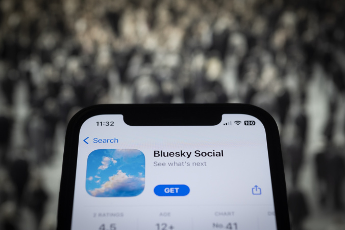 Bluesky отказывается от системы приглашений и становится доступным для всех пользователей.