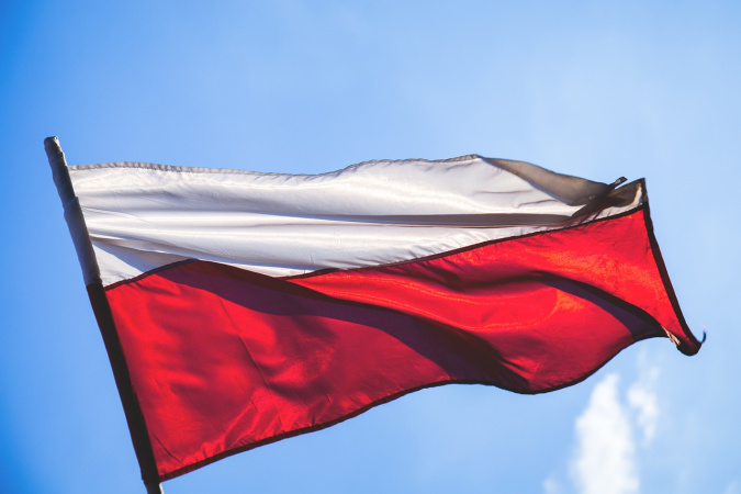 В Польше уровень трудоустройства украинских беженцев является самым высоким среди стран Евросоюза, благодаря этому рост ВВП на протяжении пяти лет, по прогнозу, может составить на уровне 1,2−2%.