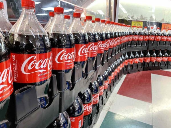 Компанія Coca-Cola днями повідомила, що її квартальний виторг виявився вищим за прогнозований.