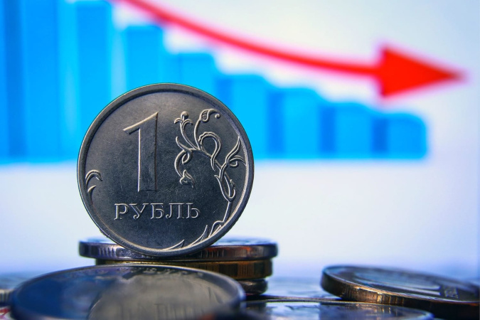 На фоні новини про смерть російського опозиціонера Алєксєя Навального, курс євро і долара в росії різко зріс.