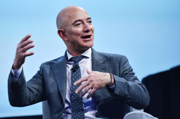 Джефф Безос завершил продажу 50 млн акций Amazon на $8,5 млрд.