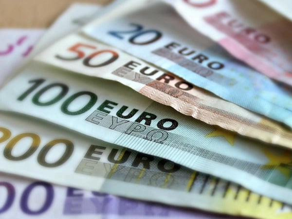 Європейська Рада ухвалила регламент, який робить миттєві платежі в євро доступними для всіх країн.