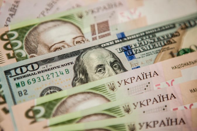 Національний банк України встановив на 8 березня 2024 року офіційний курс гривні на рівні 38,08 грн/$.