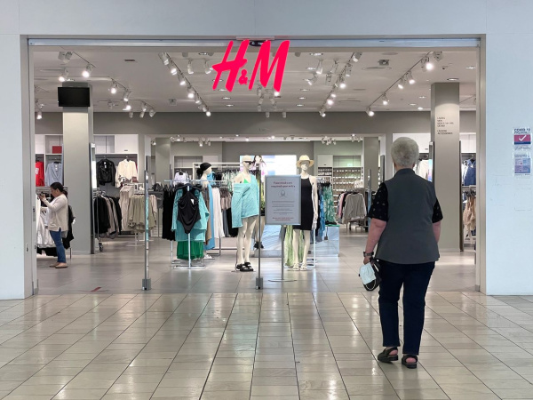 Выручка сети магазинов одежды, аксессуаров и товаров для дома H&M достигла 241,8 млн грн, свидетельствуют данные YouControl за 2023 год.