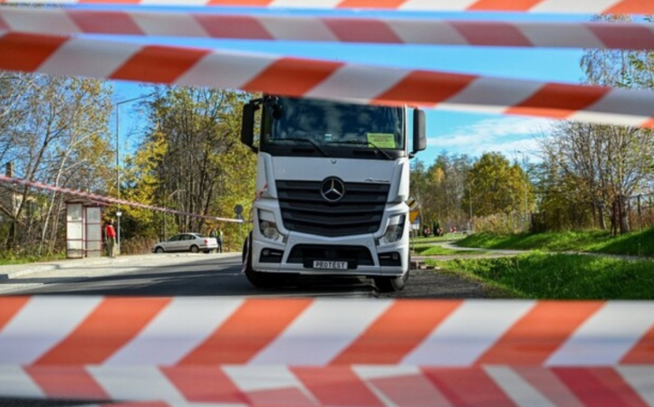 Через блокування кордонів польськими фермерами, польські компанії, що ведуть бізнес в Україні, зазнають збитків у сотні мільйонів доларів.