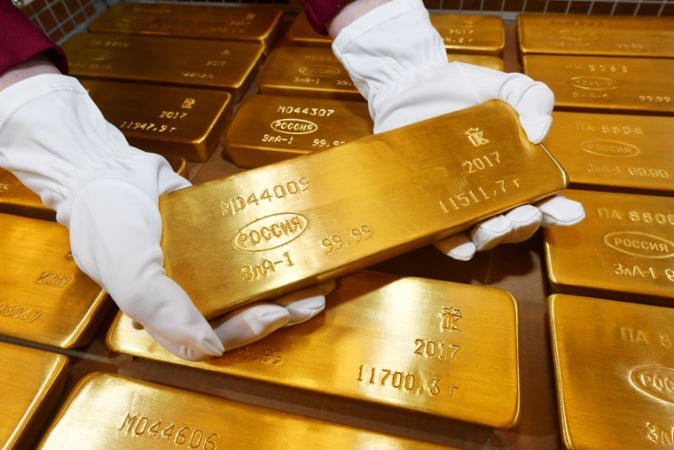 На прошлой неделе цена золота обновила исторический рекорд, превысив $2 200 за тройскую унцию.