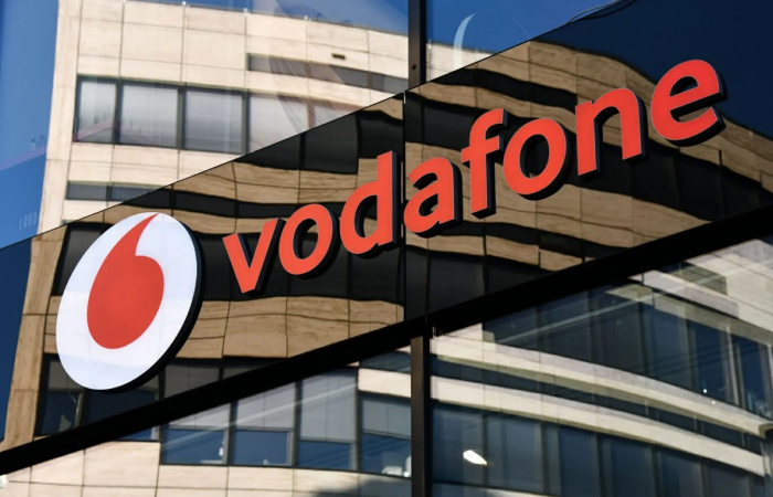 Vodafone Group Plc продає свій італійський бізнес компанії Swisscom AG за 8 млрд євро.