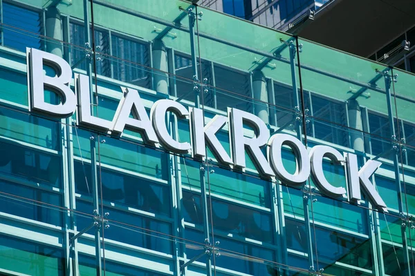 Крупнейшая компания по управлению активами BlackRock подала заявку на запуск фонда USD Institutional Digital Liquidity Fund.