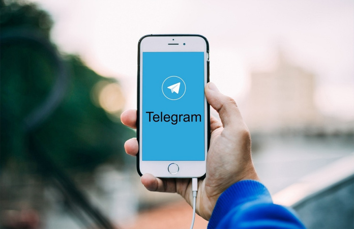 Верховный суд Испании распорядился приостановить работу службы обмена сообщениями Telegram после того, как медиакомпании пожаловались на то, что Telegram позволяет пользователям загружать их контент без разрешения.