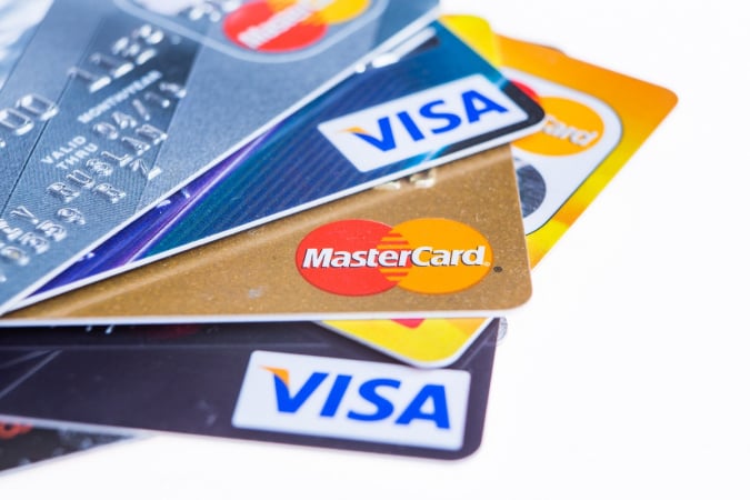 У секторі карток три банки отримали нагороди за їх продукти — ПУМБ (найкраща кредитна картка), monobank (картка № 1) та Укрсиббанк (найкраща преміальна картка).