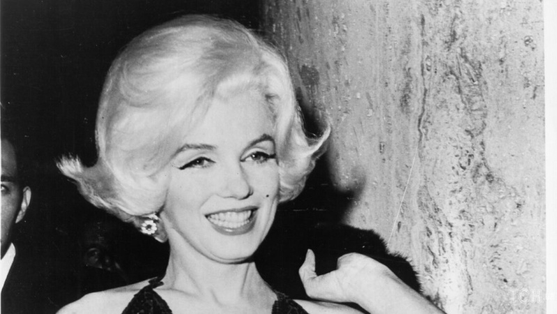 Склеп поруч із місцем поховання голлівудської актриси Мерилін Монро та засновника Playboy Г'ю Гефнера продали на аукціоні за $195 тис.