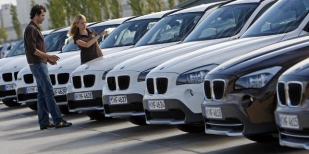 Продажи машин в Европейском союзе в марте сократились на 5,2% относительно того же месяца прошлого года и составили 1,03 млн.