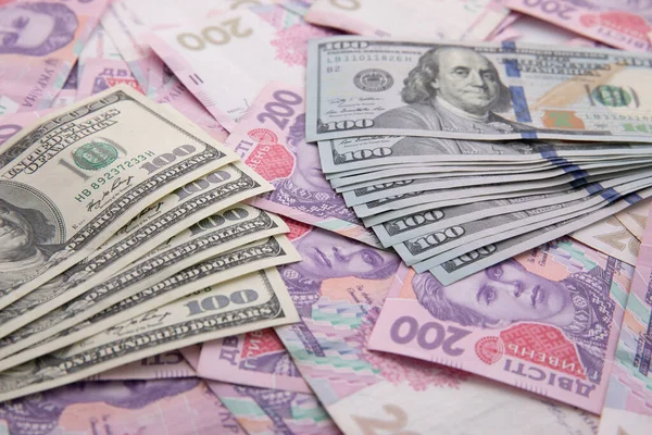 Национальный банк Украины установил на 22 апреля 2024 официальный курс гривны на уровне 39,7879 грн/$.