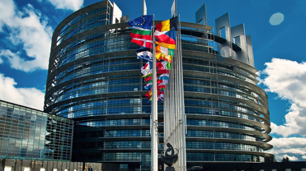 Европарламент на своем пленарном заседании в Страсбурге поддержал в первом чтении продолжение временных мер по либерализации торговли для Украины с одновременной защитой фермеров ЕС.