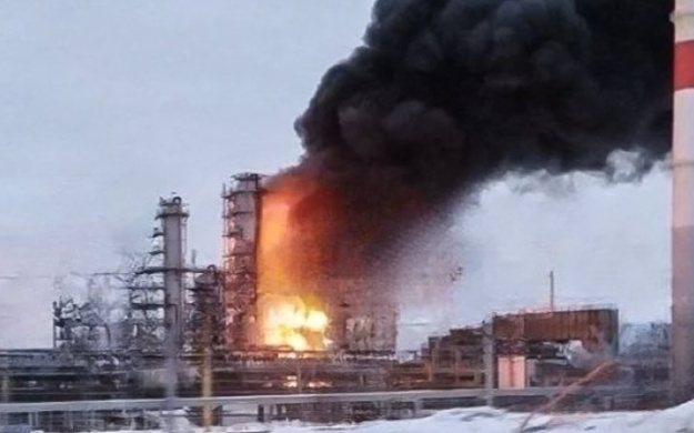В апреле зафиксировали стремительное падение экспорта нефтепродуктов из-за атак украинских беспилотников по НПЗ.