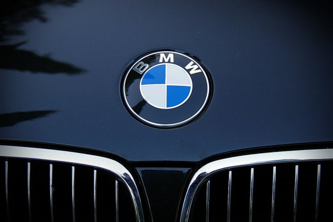 У першому кварталі 2024 року чистий прибуток німецького автовиробника Bayerische Motoren Werke AG (BMW) знизився на 19% — до 2,95 млрд євро порівняно з 3,66 млрд євро за аналогічний період попереднього року.
