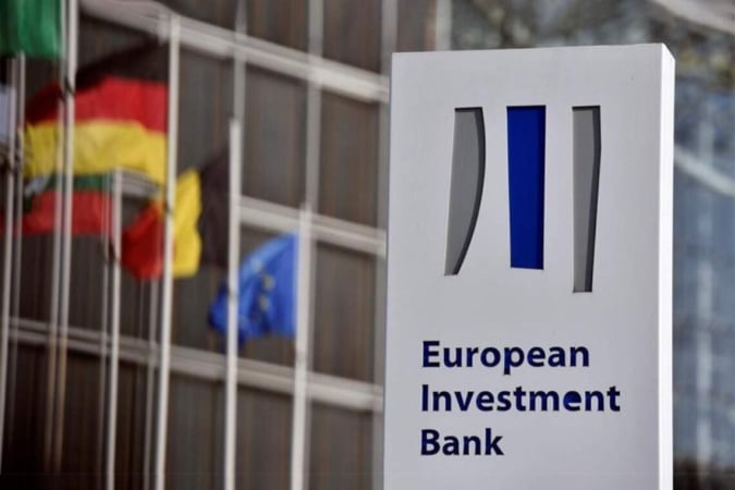 Кабінет Міністрів України 10 травня ухвалив рішення, яке дозволить залучити двом українським банкам до 30 млн євро від Європейського інвестиційного банку.