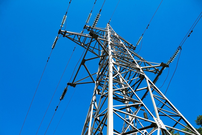 Кабинет министров во время заседания 24 мая утвердил постановление, обязывающее облэнерго обеспечить равномерную и справедливую очередность отключений электроэнергии для потребителей.