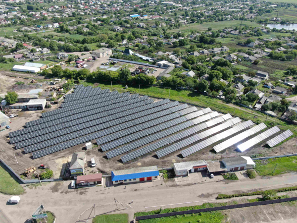 Українські компанії активно інвестують у власну сонячну генерацію.