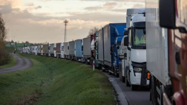 Во вторник, 4 июня, до второй половины четверга, 6 июня, польские фермеры планируют блокаду движения грузовиков в пункте пропуска «Рава-Русская».
