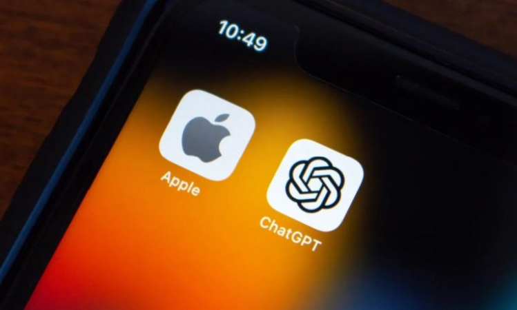 Apple заключила соглашение об интеграции ChatGPT от OpenAI в операционную систему iPhone, пишет Bloomberg.