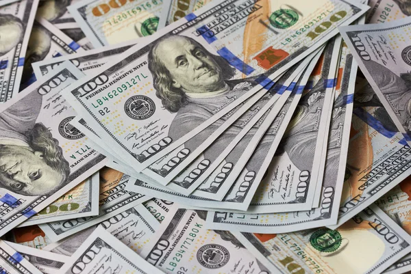 Объемы покупки валюты населением в мае 2024 года превысили объемы ее продаж на $1,04 миллиарда.