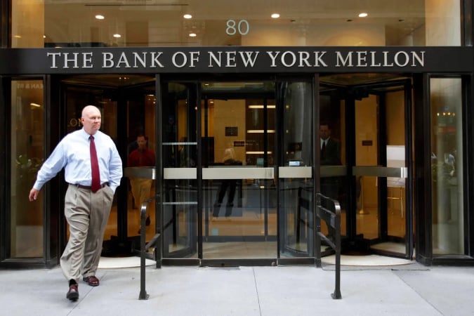 Найбільший американський банк Bank of New York Mellon буде офіційно перейменований на BNY.