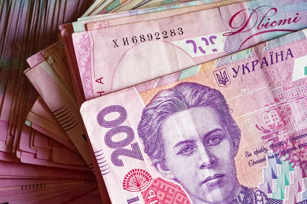 Национальный банк Украины установил на 13 июня 2024 официальный курс гривны на уровне 40,4441 грн/$.