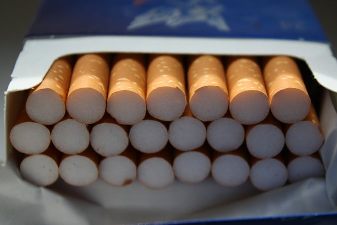 Київська міська рада вирішила впродовж двох років суттєво зменшити кількість тимчасових споруд (МАФів) у Києві, а також заборонити продаж тютюнових виробів у них.