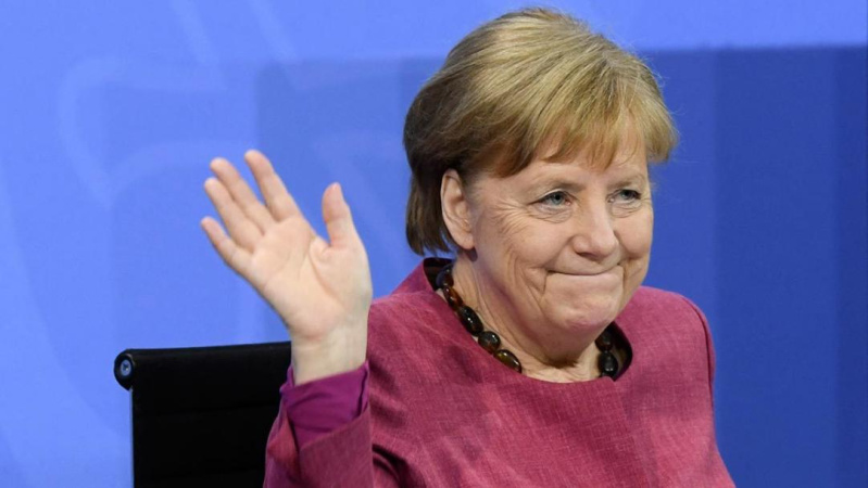 Большинство немцев считают, что условия жизни в их стране ухудшились после того, как бывший канцлер Ангела Меркель покинула свой пост в 2021 году после 16 лет у власти.