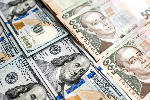 Національний банк України встановив на 17 липня 2024 року офіційний курс гривні на рівні 41,2575 грн/$.