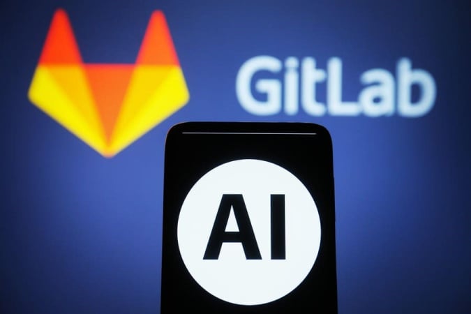 GitLab, яка підтримується Alphabet (постачає рішення для розробки ПЗ), думає над своїм збутом після появи інтересу до покупки.