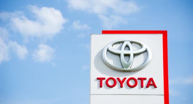 Toyota Motor Corp викупить свої акції на суму 806,8 мільярда єн ($5,2 мільярда) у великих японських банків та страхових компаній.