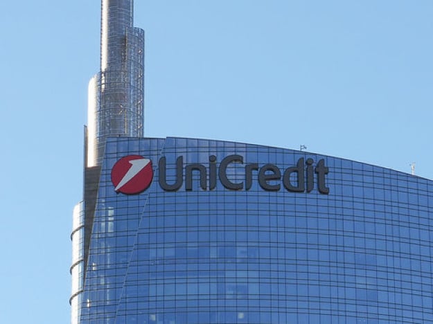 Итальянский банк Unicredit — один из последних западных банков, продолжающих работать в россии, — объявил о планах свернуть бизнес в рф из-за давления Европейского Ц Б.