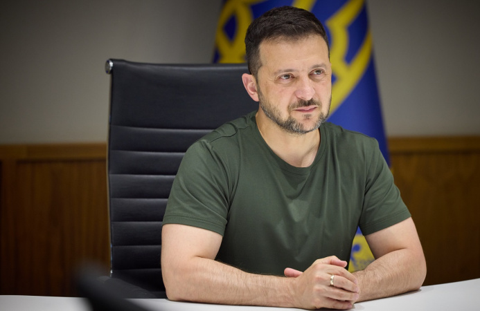 Президент Украины Владимир Зеленский подписал закон № 11396, позволяющий правительству приостановить выплаты по внешнему долгу до 1 октября.
