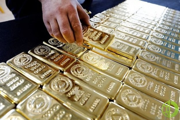 Заможні сім'ї та приватні особи, стурбовані рівнем держборгу США, стали ймовірними чинниками рекордного попиту на золото у другому кварталі.