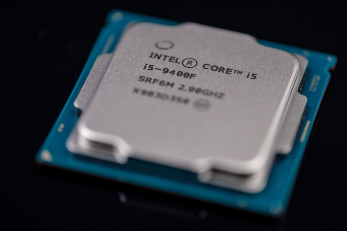 Американська компанія Intel втратила більше чверті своєї вартості в п’ятницю після того, як оприлюднила радикальні плани щодо скорочення кількості співробітників і капітальних витрат.