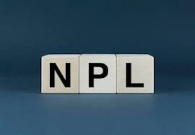 За підсумками першої половини року частка непрацюючих кредитів (NPL) як відсоток від загального кредитного портфелю зменшилась до 34,6% (з 37,4% на початку року).