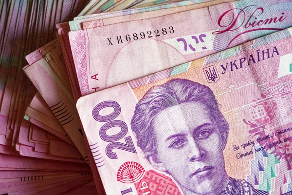 Национальный банк Украины установил на 8 августа 2024 официальный курс гривны на уровне 40,9847 грн/$.